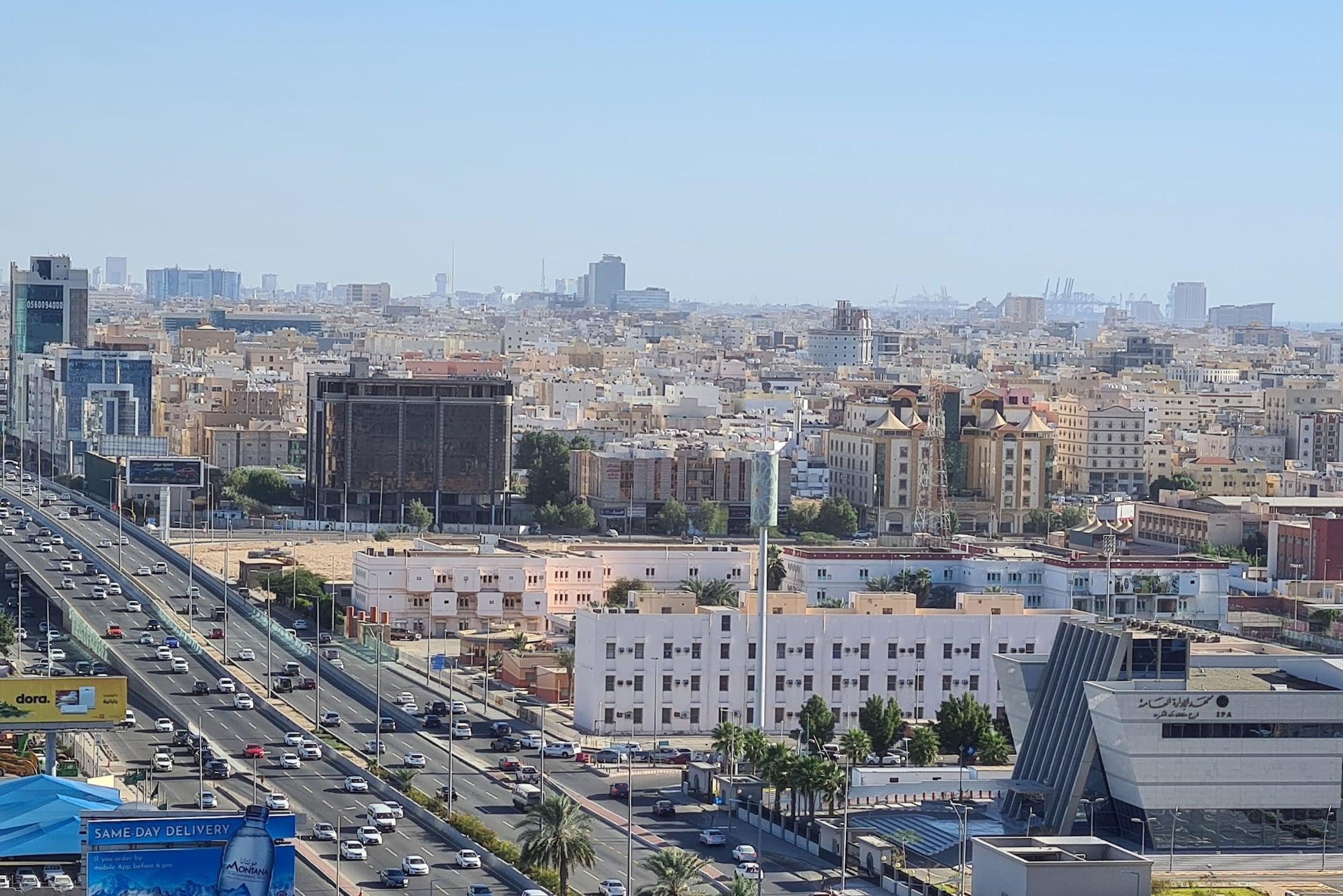 Moevenpick Hotel City Star Jidá Exterior foto Riyadh skyline