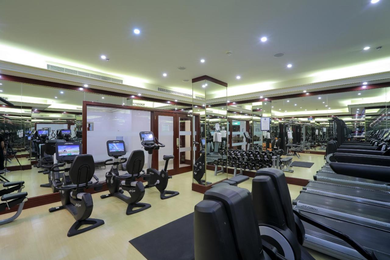 Moevenpick Hotel City Star Jidá Exterior foto The gym at the hotel