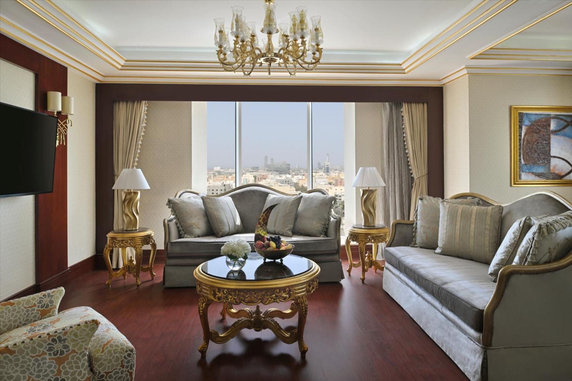 Moevenpick Hotel City Star Jidá Exterior foto A suite at the Ritz-Carlton, Riyadh