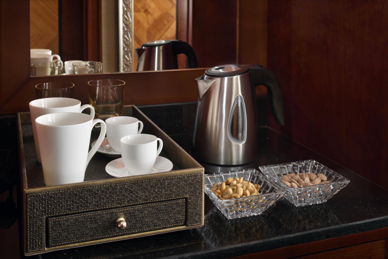 Moevenpick Hotel City Star Jidá Exterior foto A tea tray